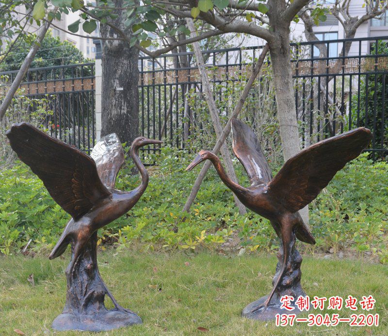 郴州公园仙鹤景观玻璃钢仿铜摆件
