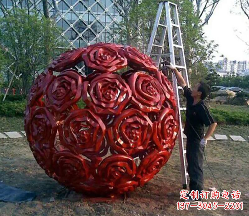 郴州广场不锈钢玫瑰花镂空球景观雕塑