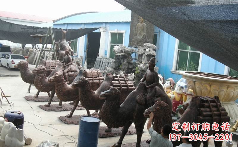 郴州骆驼公园动物铜雕魅力无限