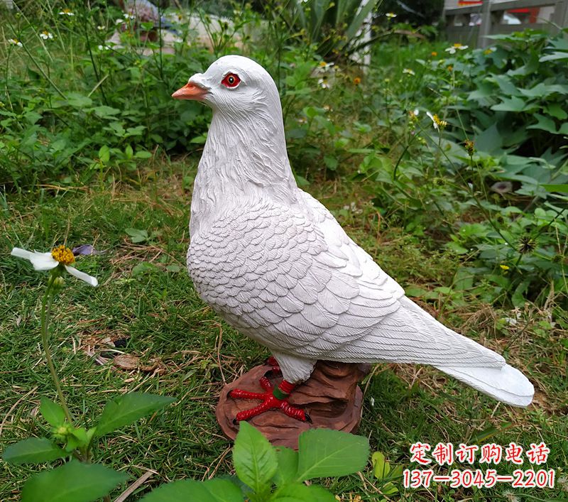 郴州为和平献芳礼：精美少女与和平鸽雕塑