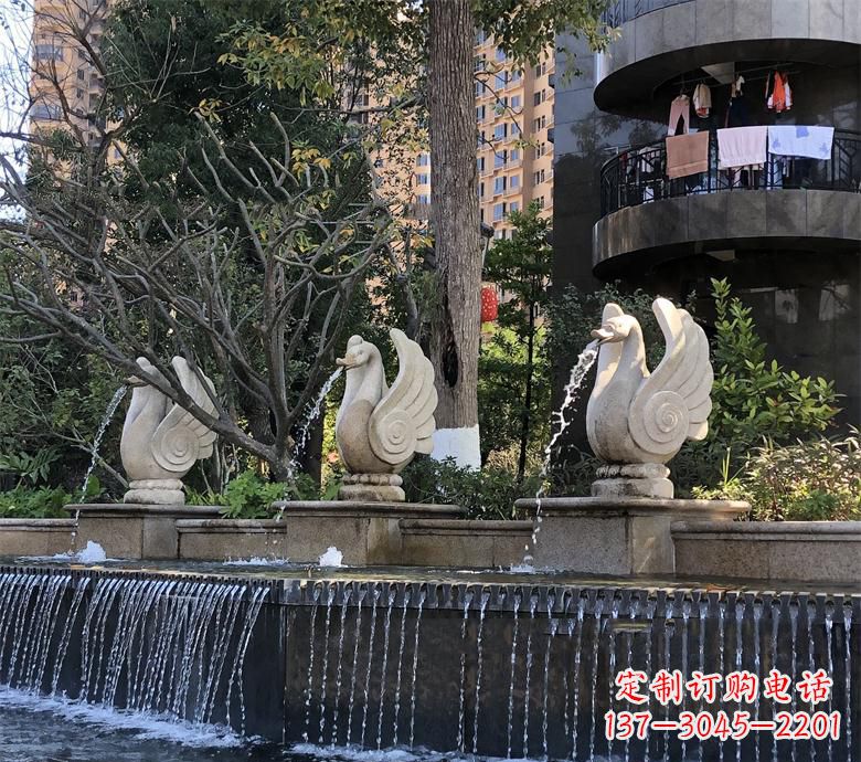 郴州石材喷水鹅 园林动物石雕景观摆放 水池石天鹅