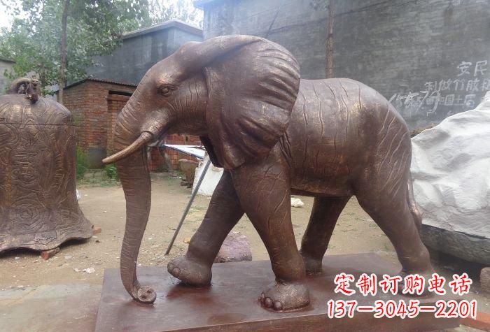 郴州铜大象雕塑