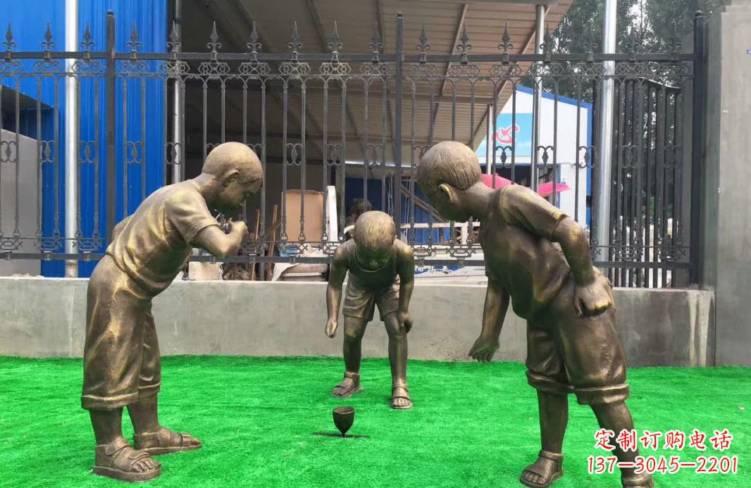 郴州玩陀螺儿童铜雕塑
