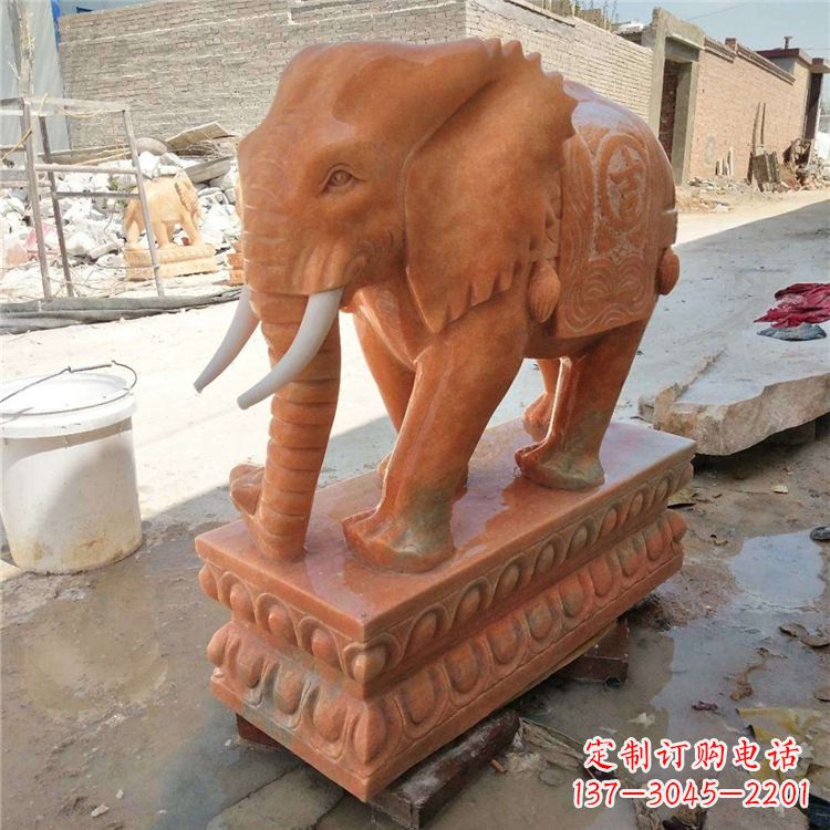 郴州晚霞红石雕大象