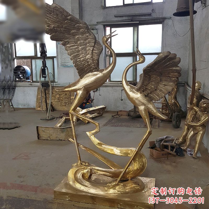 郴州仙鹤铜雕景观