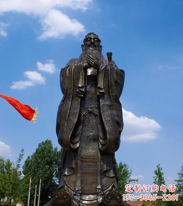 郴州校园里的孔子雕像