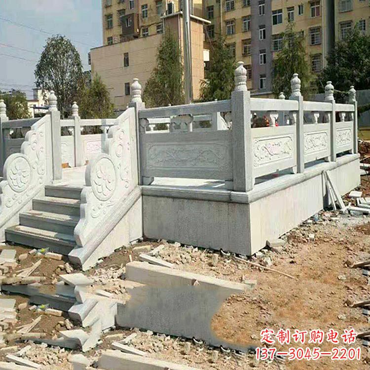 郴州校园青石升旗台