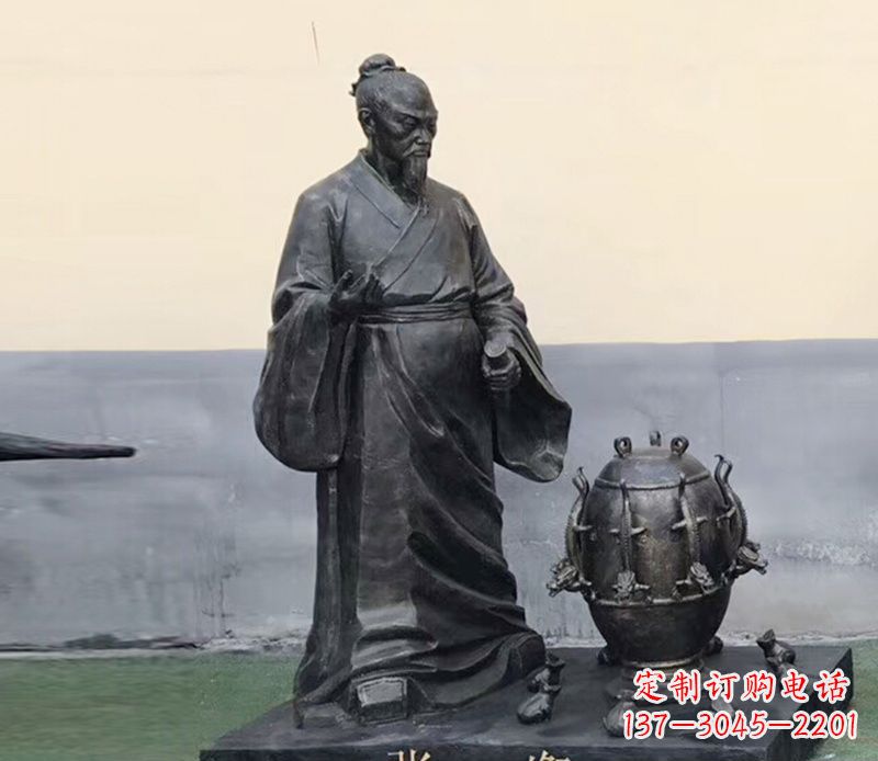 郴州学校张衡和地动仪铜雕