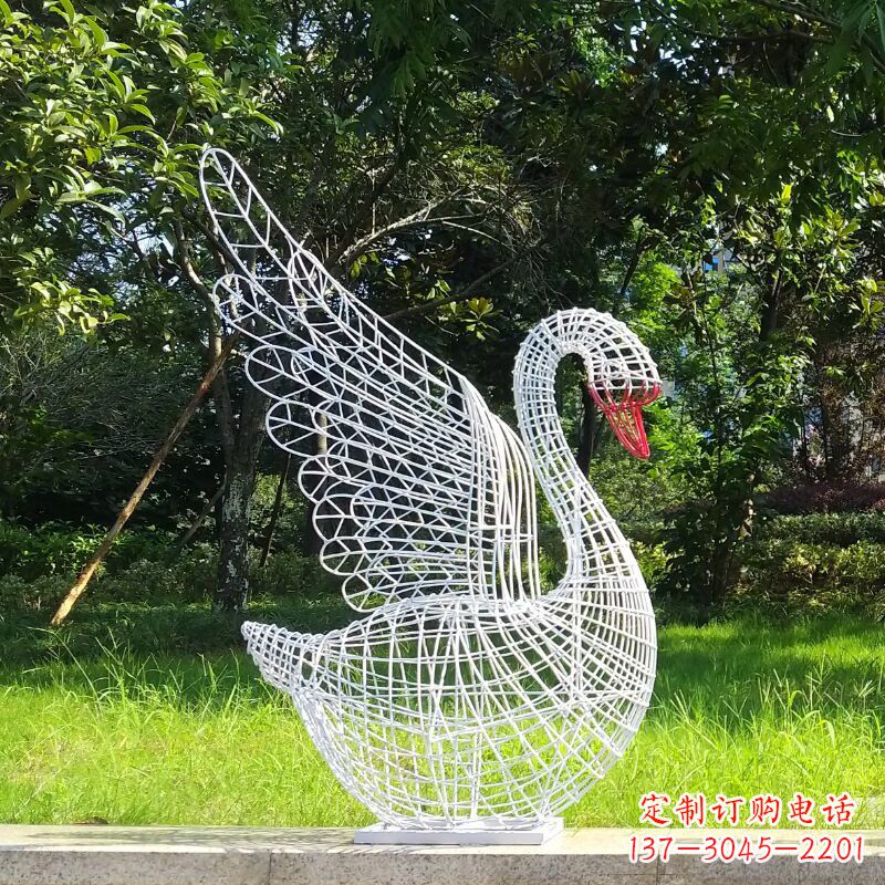 郴州展翅款网格天鹅雕塑(嘴部为实体)