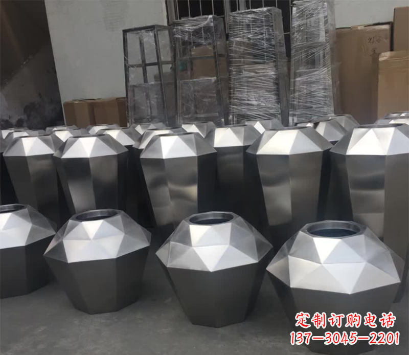 郴州不锈钢组合花盆雕塑