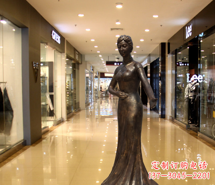 郴州穿旗袍的迎宾女人铜雕