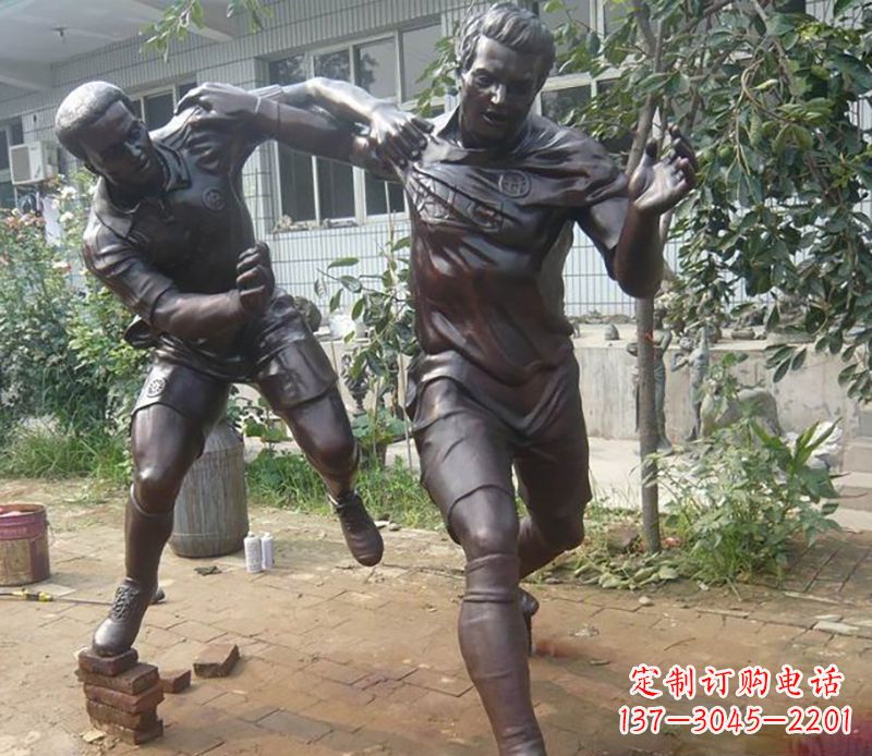 郴州足球运动公园人物铜雕