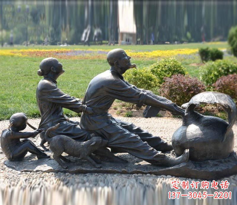 郴州祖孙三人拔萝卜铜雕